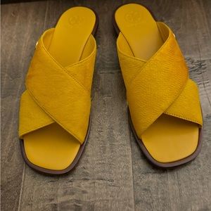 Tory Burch Real Dyed Calf Fur Sandals.